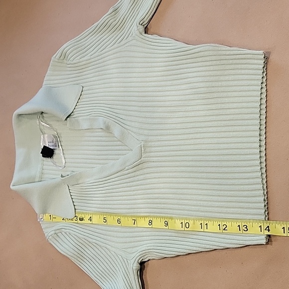 Divided Size XS Ribbed Collared Top Sage/Mint Green, Excellent Used Condition - Picture 7 of 10